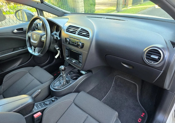 Seat Leon cena 36900 przebieg: 190000, rok produkcji 2010 z Woźniki małe 631
